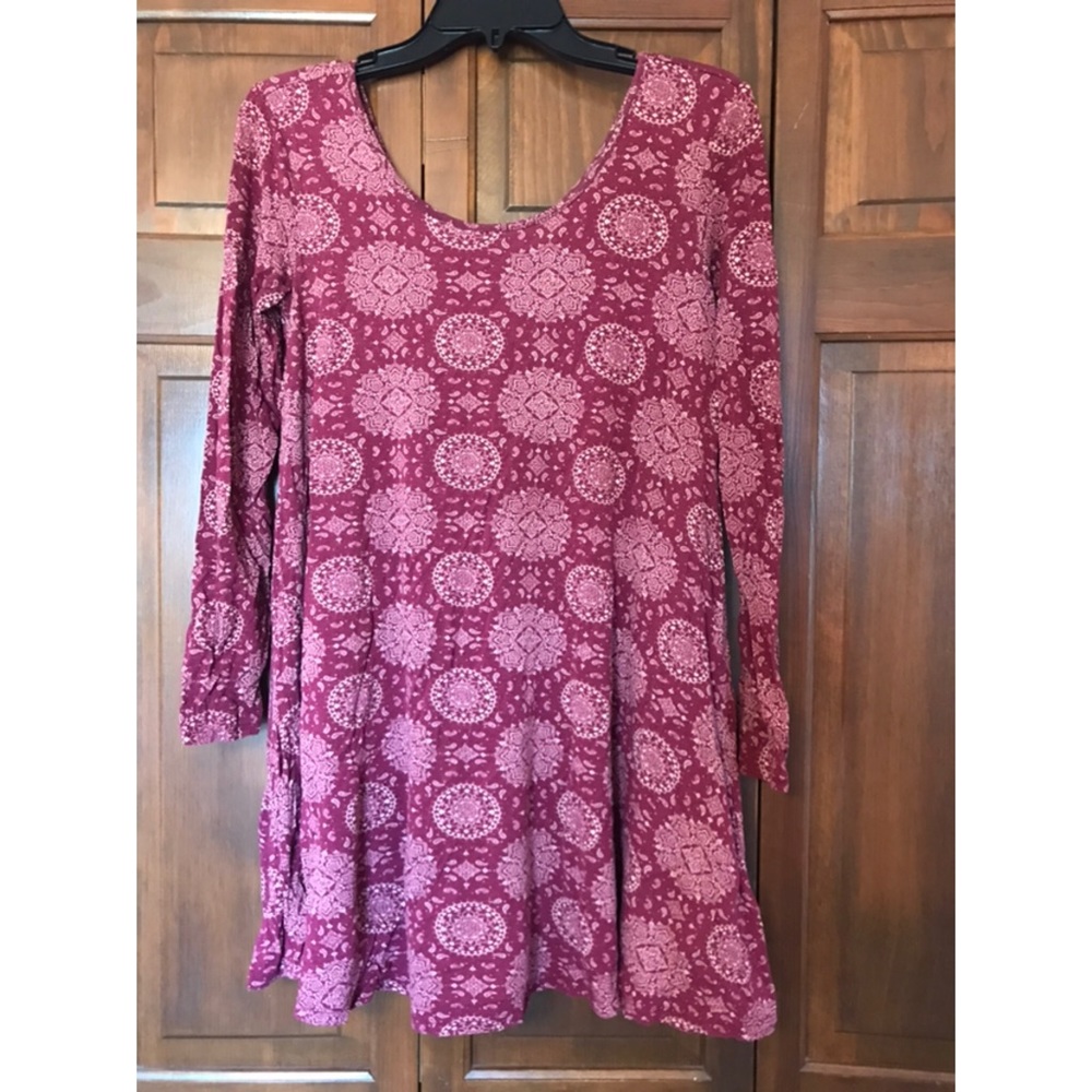 F21 RUBY LONG SLEEVE DRESS